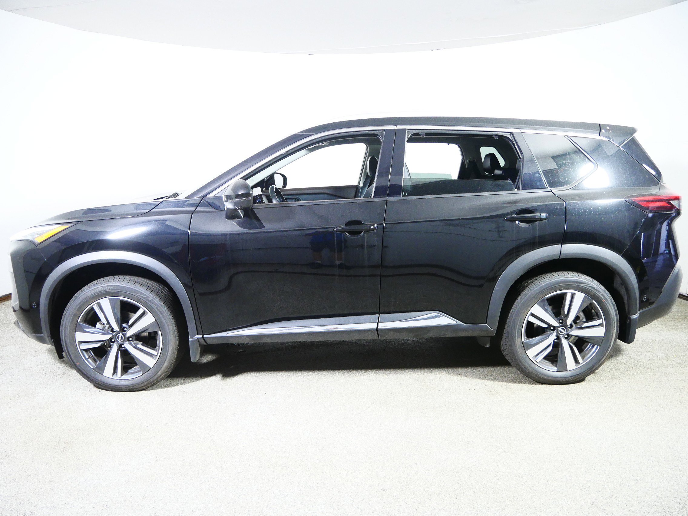 2022 Nissan Rogue SL photo 4