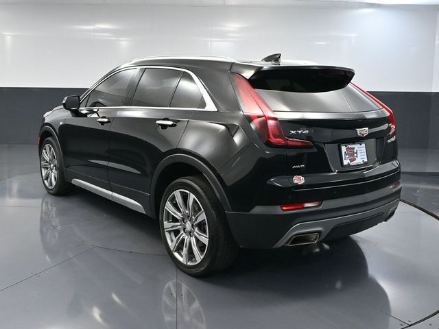2022 Cadillac XT4 Premium Luxury photo 3