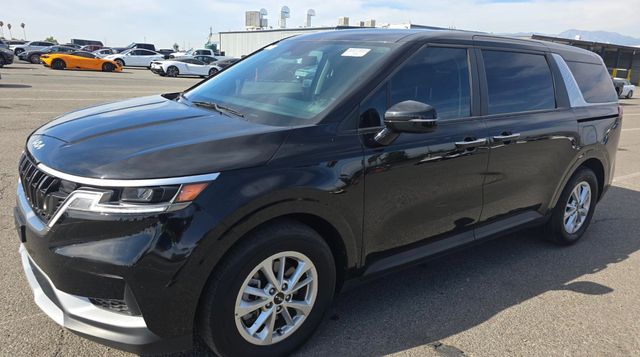 2024 Kia Carnival LX Seat Pkg's photo