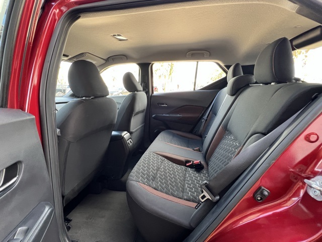 2023 Nissan Kicks SR photo 23