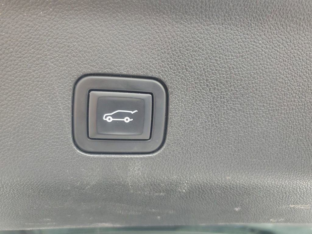 2021 Chevrolet Tahoe Z71 photo 19