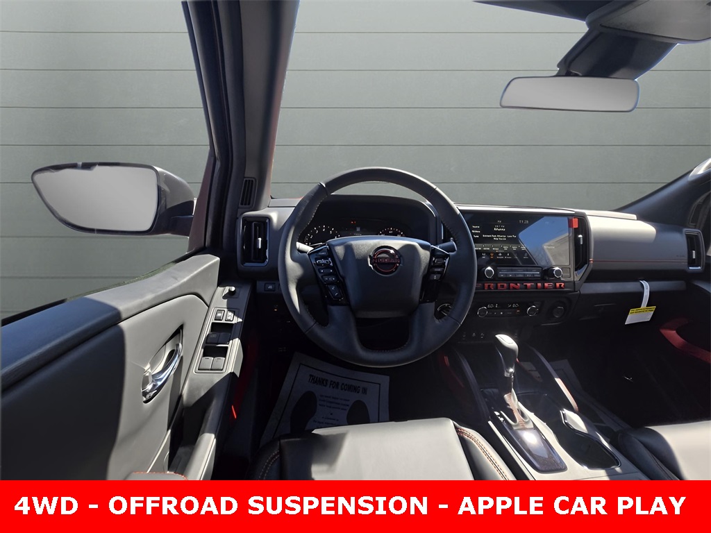 2025 Nissan Frontier PRO-4X photo 12