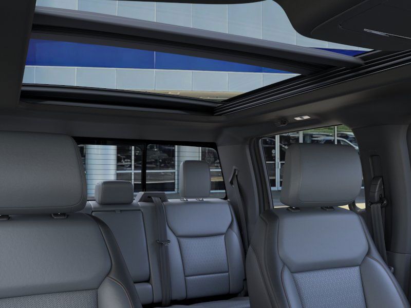 2025 Ford F-150 Lightning Lariat photo 21