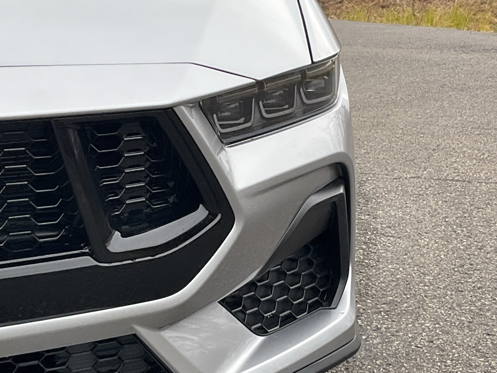 2026 Ford Mustang GT Premium photo 2