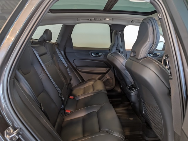 2022 Volvo XC60 Inscription photo 30