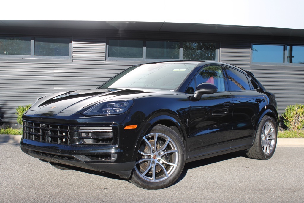 2025 Porsche Cayenne Coup Base's photo