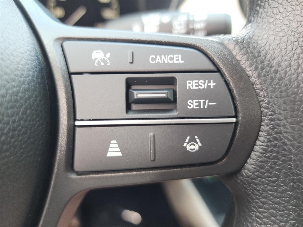 2026 Honda HR-V LX photo 7