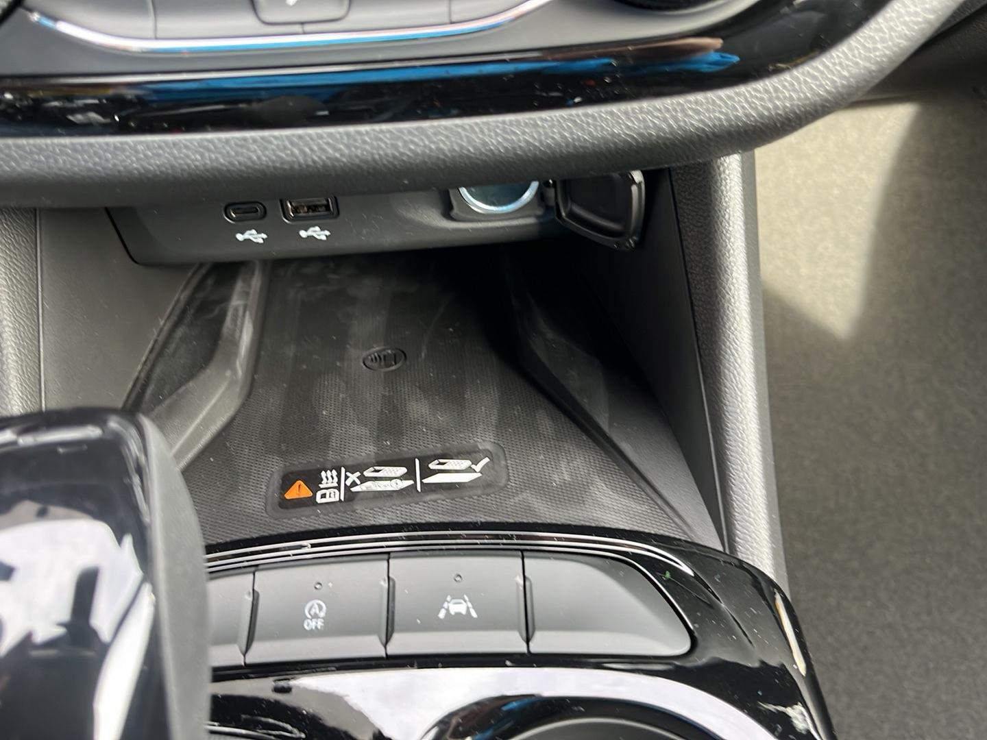 2025 Buick Envista ST photo 19
