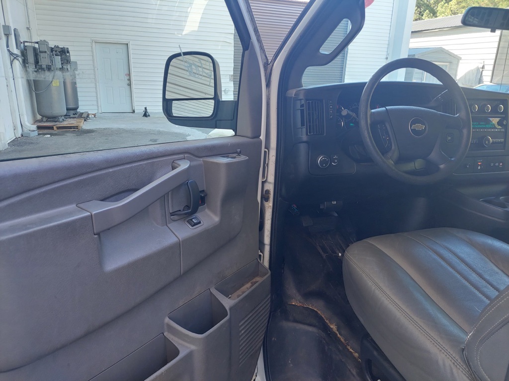 2020 Chevrolet Express 2500 Work Van photo 4
