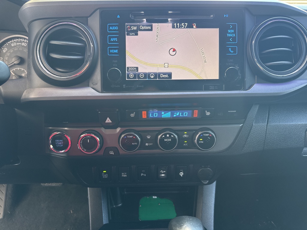 2016 Toyota Tacoma TRD Sport photo 8