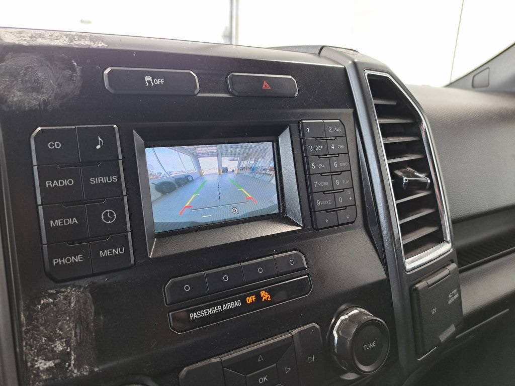 2016 Ford F-150 XLT photo 14