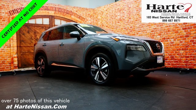 2022 Nissan Rogue SL's photo