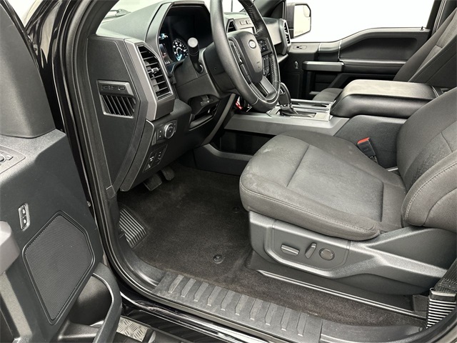 2020 Ford F-150 XLT photo 3