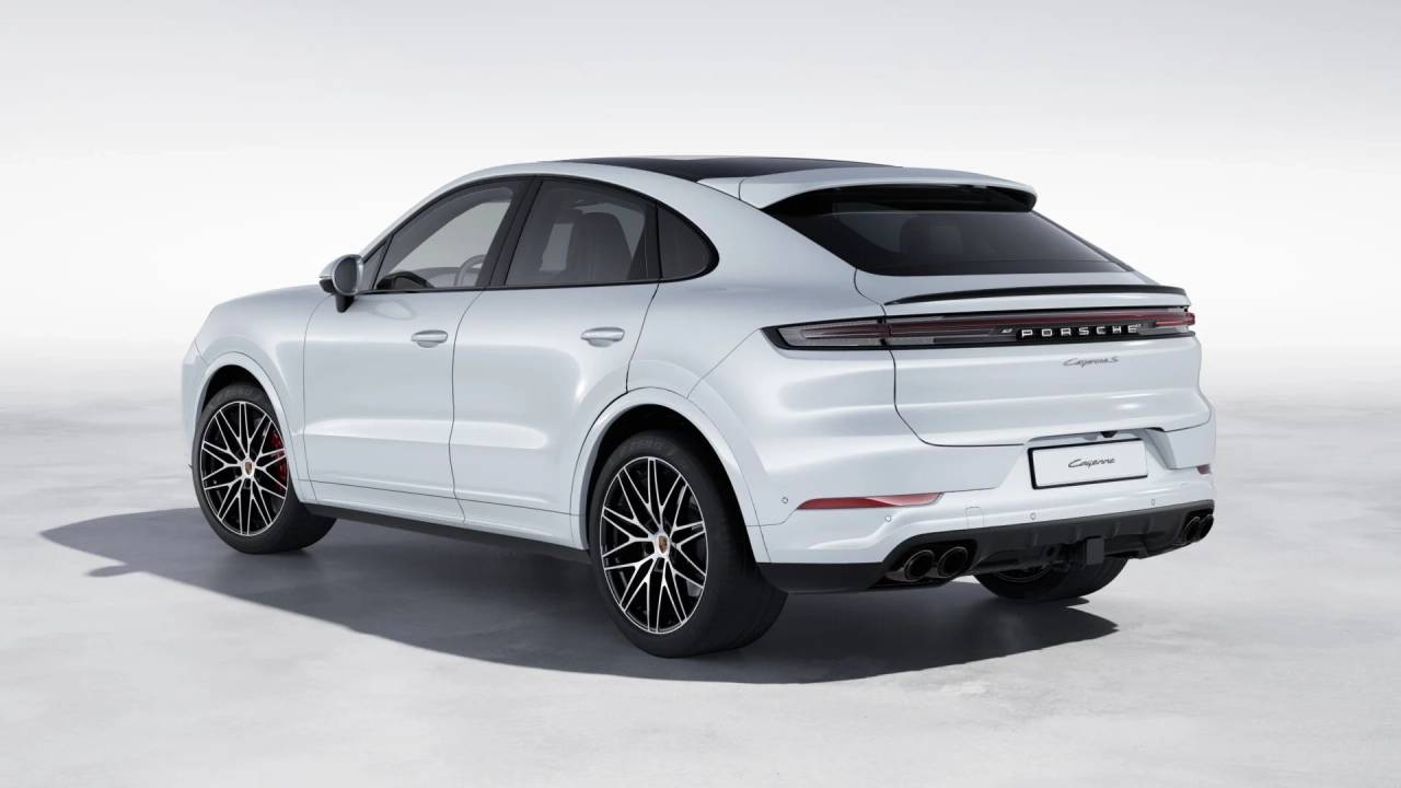 2026 Porsche Cayenne S Coupe photo 3