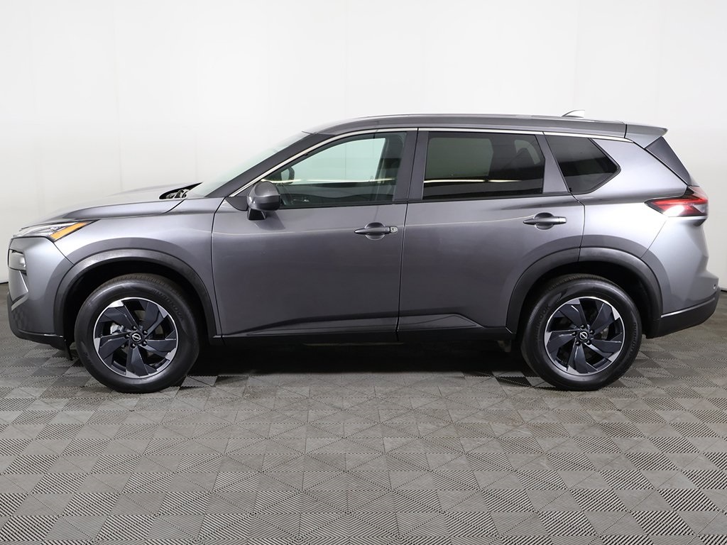 2024 Nissan Rogue SV photo 15