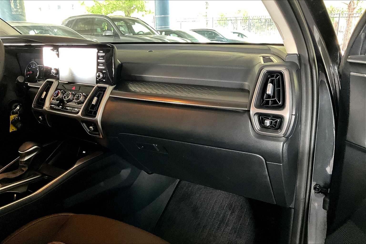2021 Kia Sorento LX photo 18