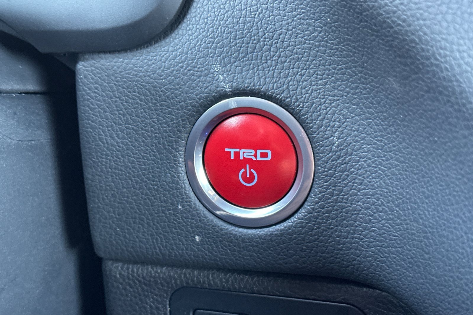 2024 Toyota Sequoia TRD Pro photo 29