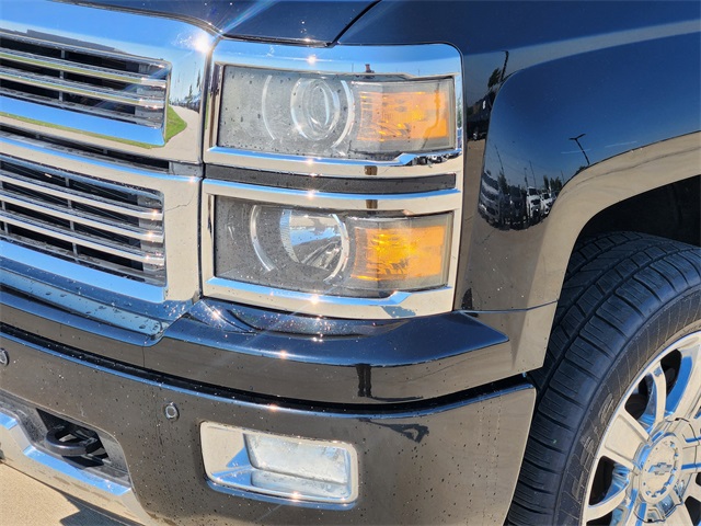 2015 Chevrolet Silverado 1500 High Country photo 9