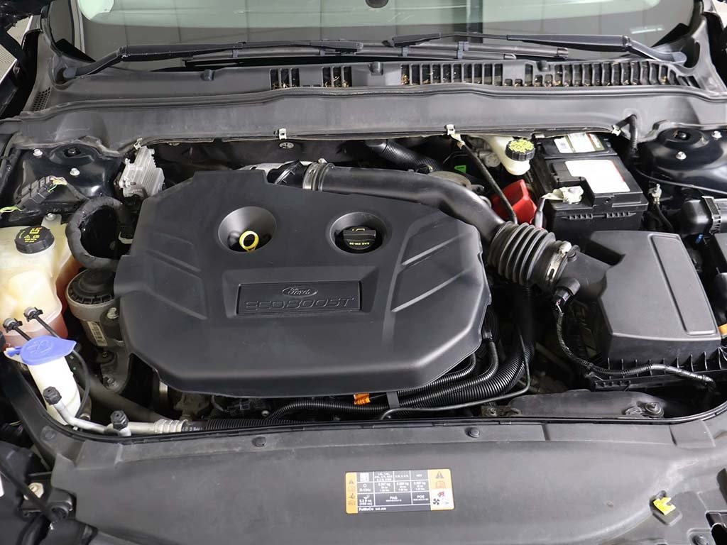 2016 Ford Fusion SE photo 17