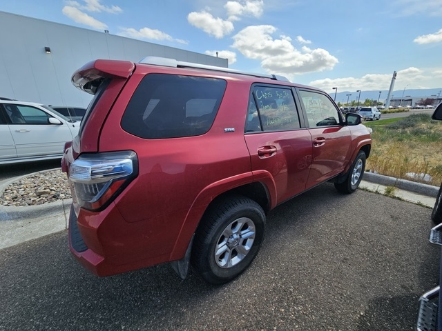 2018 Toyota 4Runner SR5 photo 4