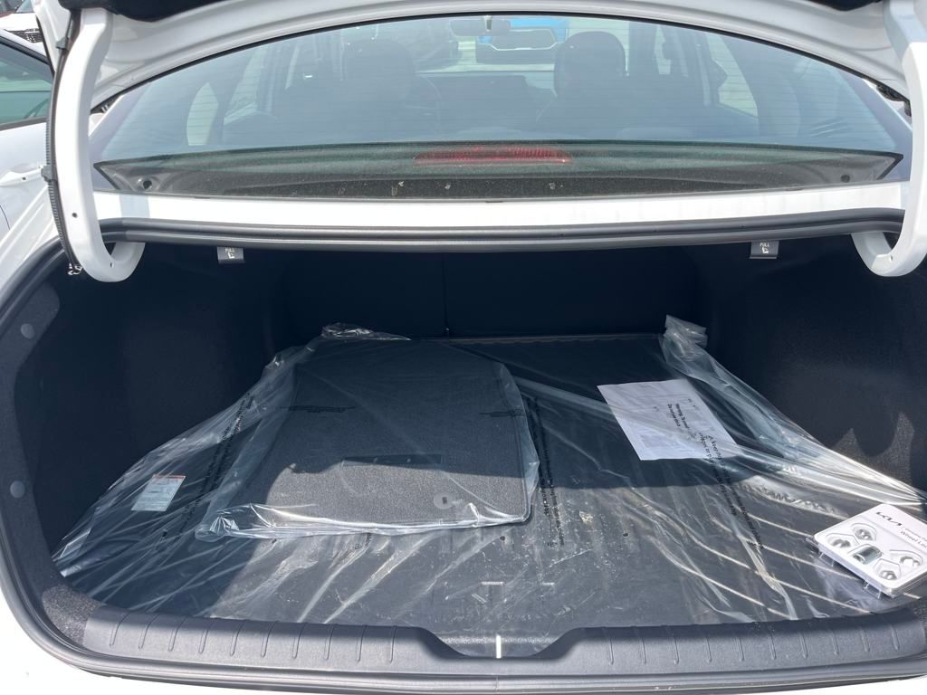 2025 Kia K4 LXS photo 30