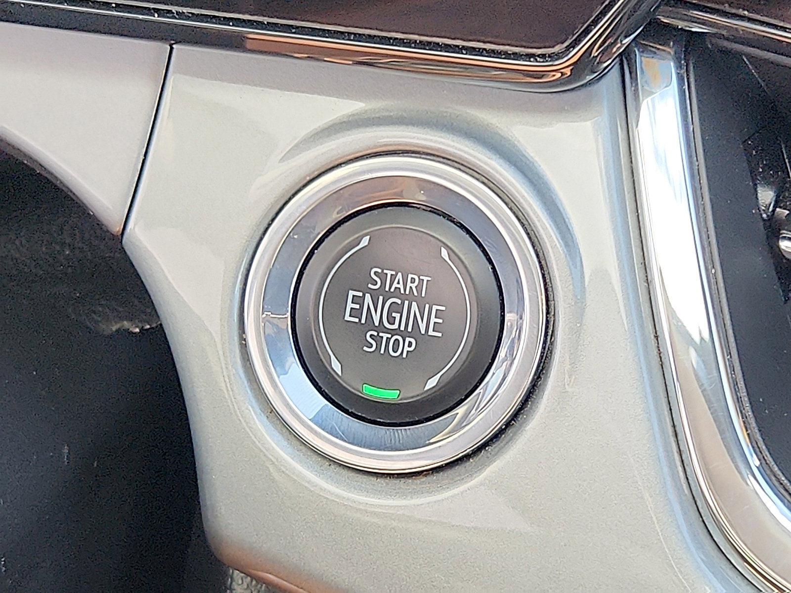 2025 Chevrolet Trax LT photo 22