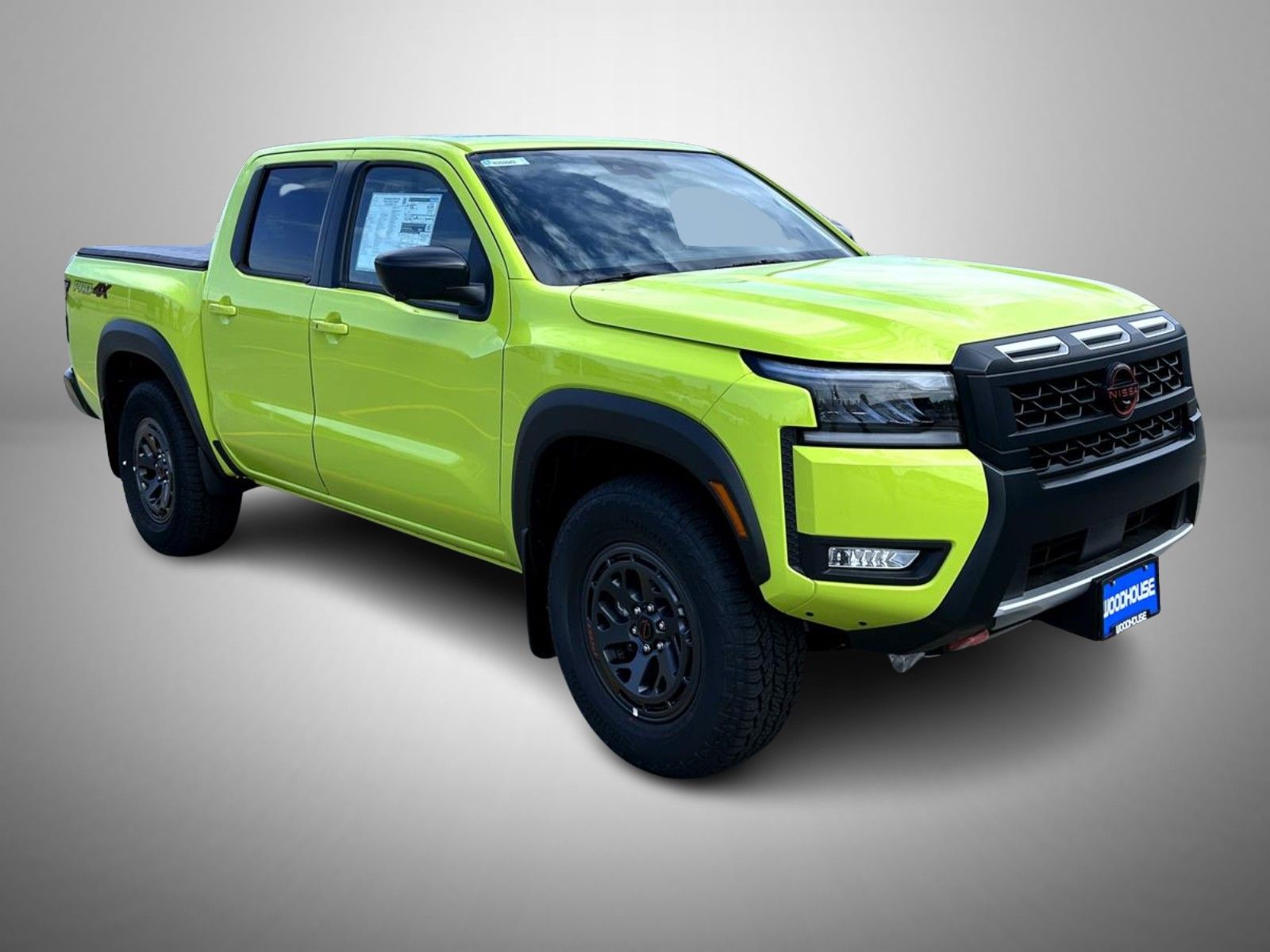 2026 Nissan Frontier photo 3