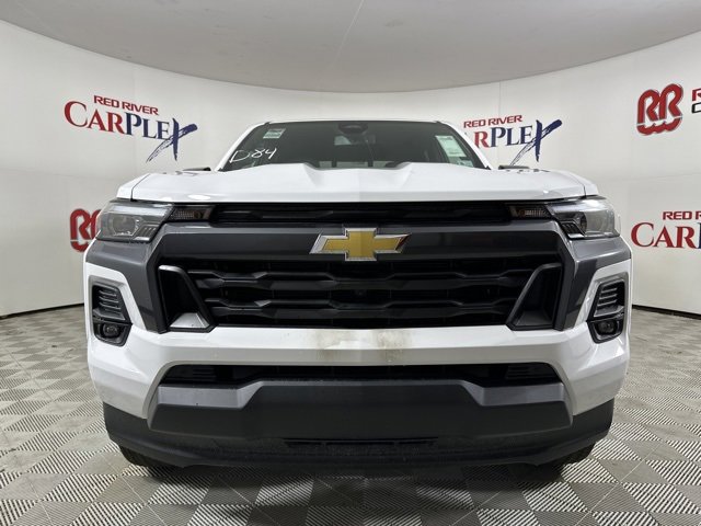 2025 Chevrolet Colorado Work Truck LT photo 2