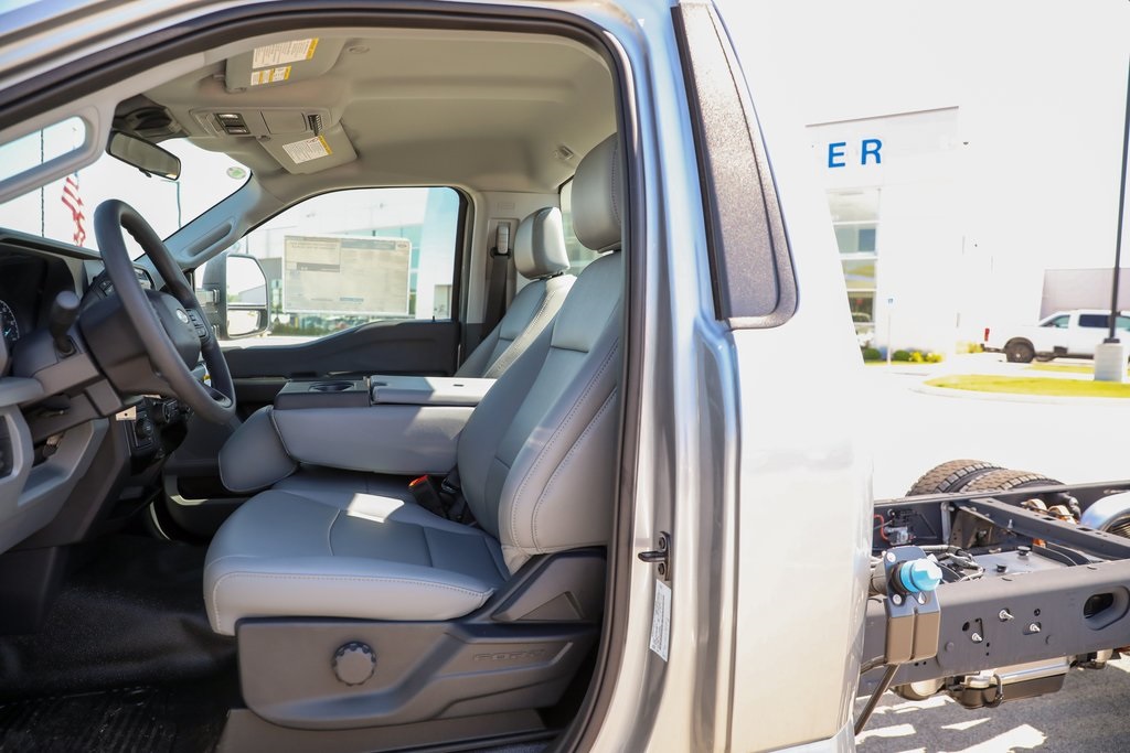 2024 Ford F-550 XL photo 15