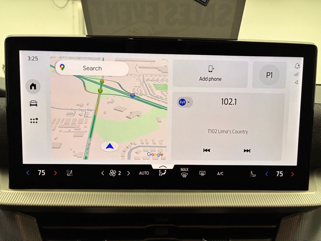 2025 Ford Explorer ST photo 4