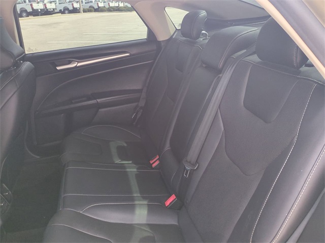 2019 Ford Fusion Hybrid Titanium photo 13