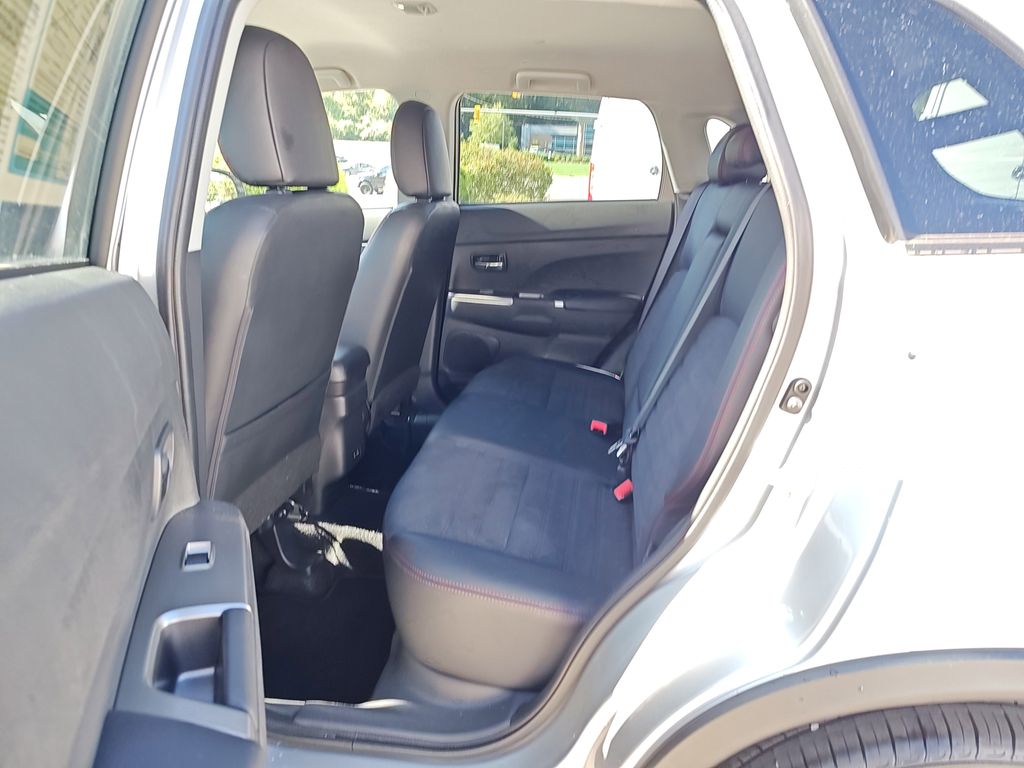 2024 Mitsubishi Outlander Sport ES photo 6