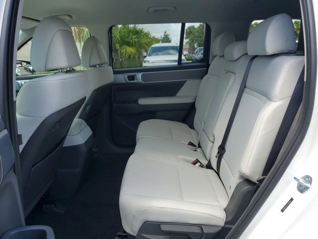 2026 Hyundai Santa Fe SE photo 5