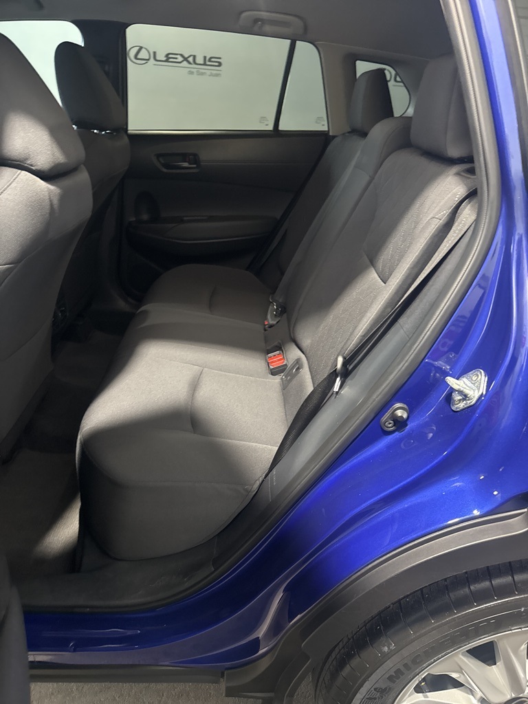 2023 Toyota Corolla Cross LE photo 23