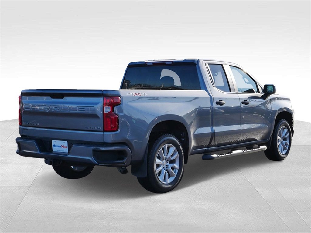 Used 2021 Chevrolet Silverado 1500 Custom with VIN 1GCRYBEH5MZ182841 for sale in Inver Grove Heights, Minnesota