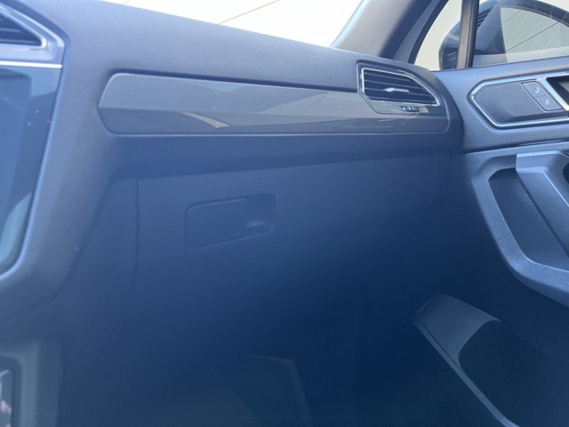2022 Volkswagen Tiguan SE R-Line Black photo 43