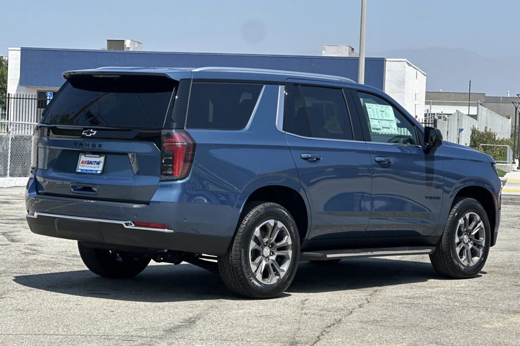 2025 Chevrolet Tahoe LS photo 4