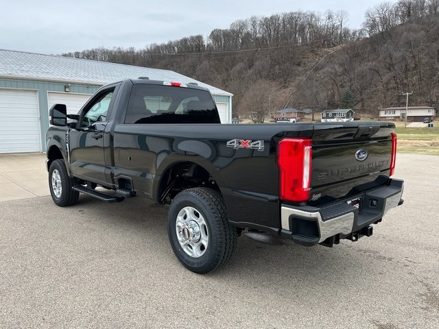 2025 Ford F-250 XLT photo 3