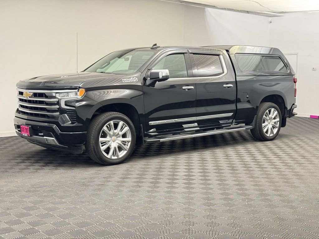 2023 Chevrolet Silverado 1500 High Country photo 2
