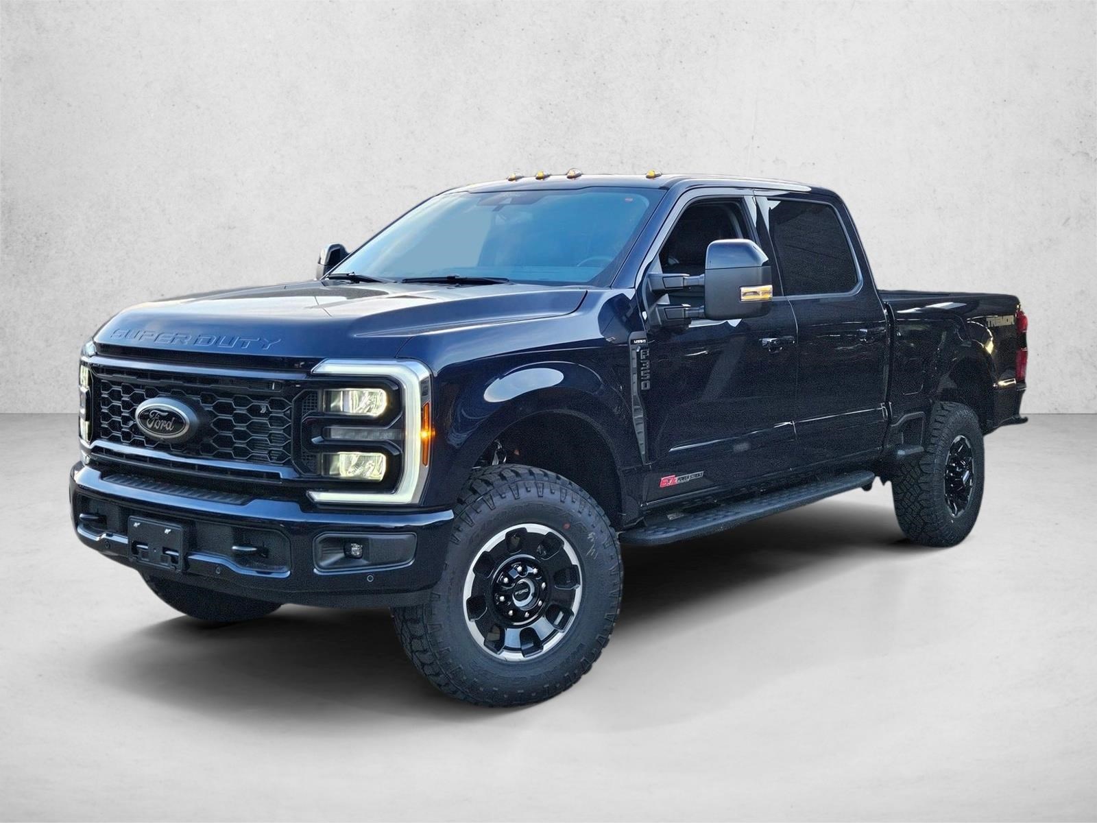 2025 Ford F-350 Super Duty Lariat's photo