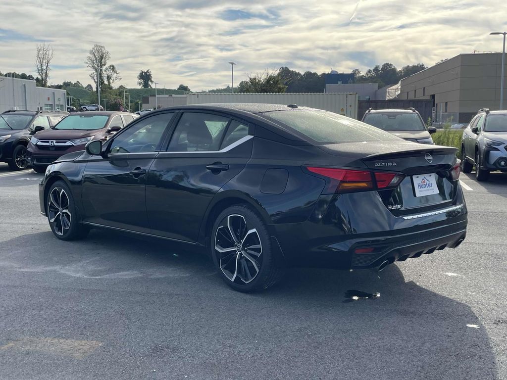 2023 Nissan Altima 2.5 SR photo 26
