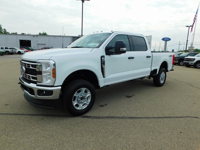 2025 Ford F-350 XLT photo 13
