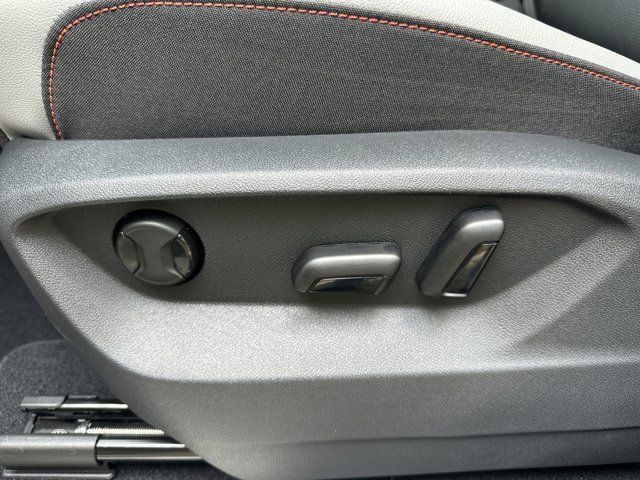 2025 Volkswagen Atlas Peak Edition SE photo 4