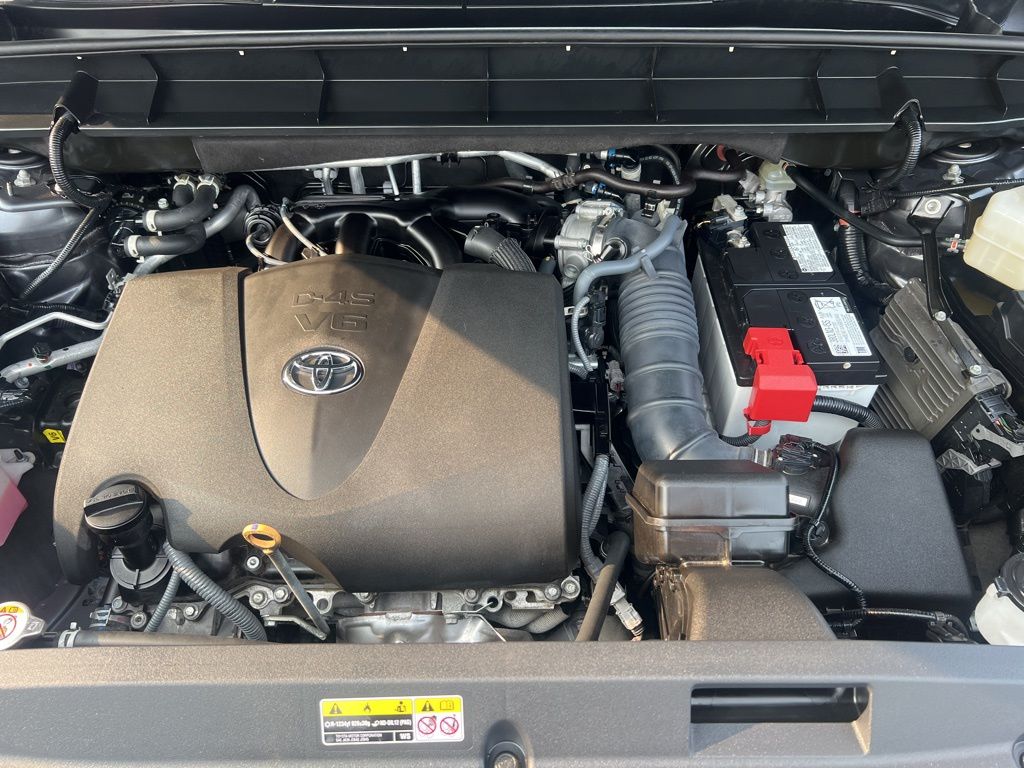 2022 Toyota Highlander XLE photo 28