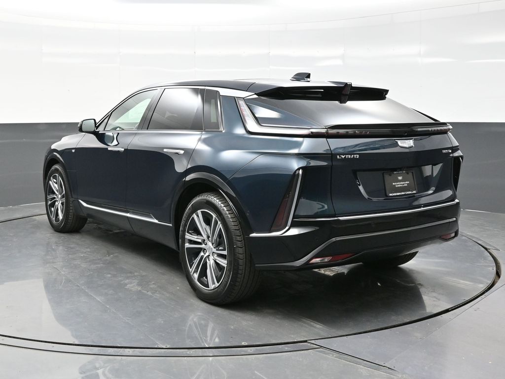 2026 Cadillac Lyriq Luxury photo 4