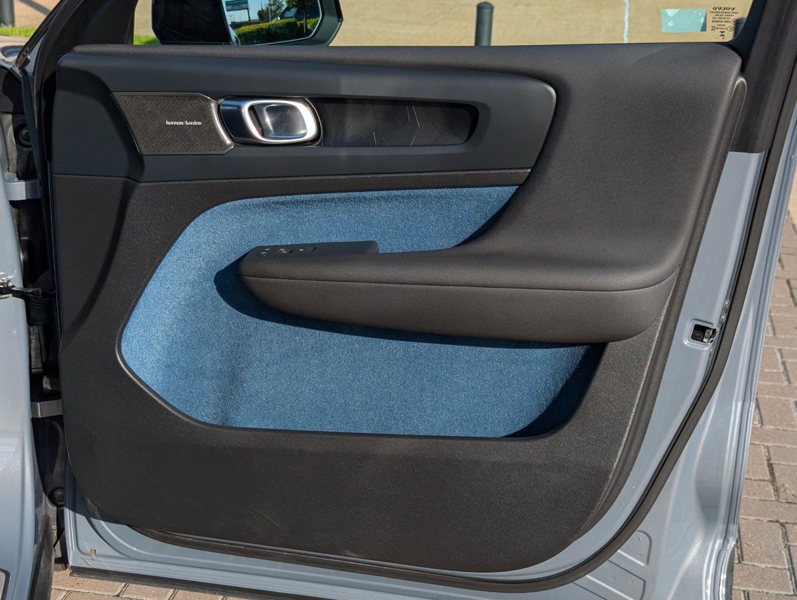 2023 Volvo C40 Recharge Ultimate photo 37