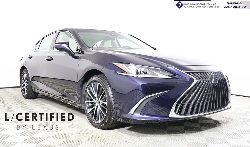 2025 Lexus ES 350's photo