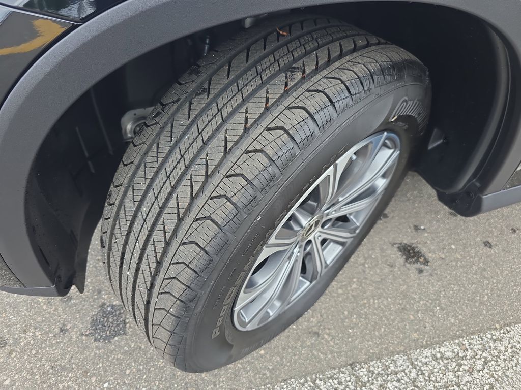 2025 Mercedes Benz GLC 300 photo 29