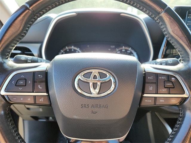 2021 Toyota Highlander XLE photo 26