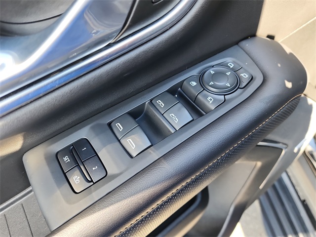 2022 Gmc Yukon XL AT4 photo 14